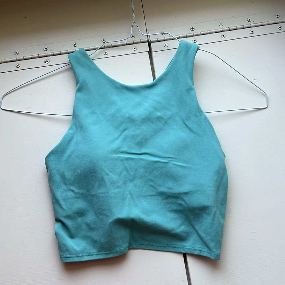 Athleta BUILT IN BRA CROPPED TANK